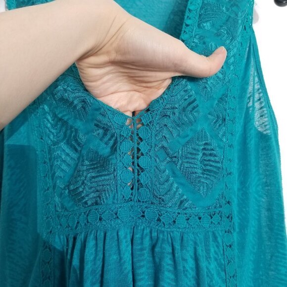 Language Embroidered Cutout Eyelet Sleeveless Top - Picture 6 of 11